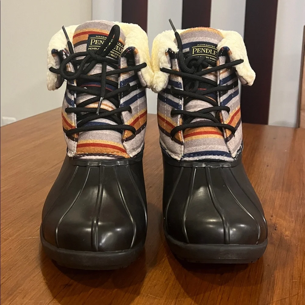Pendleton Bridger Stripe Mid Duck Boots new Women’s Size 9